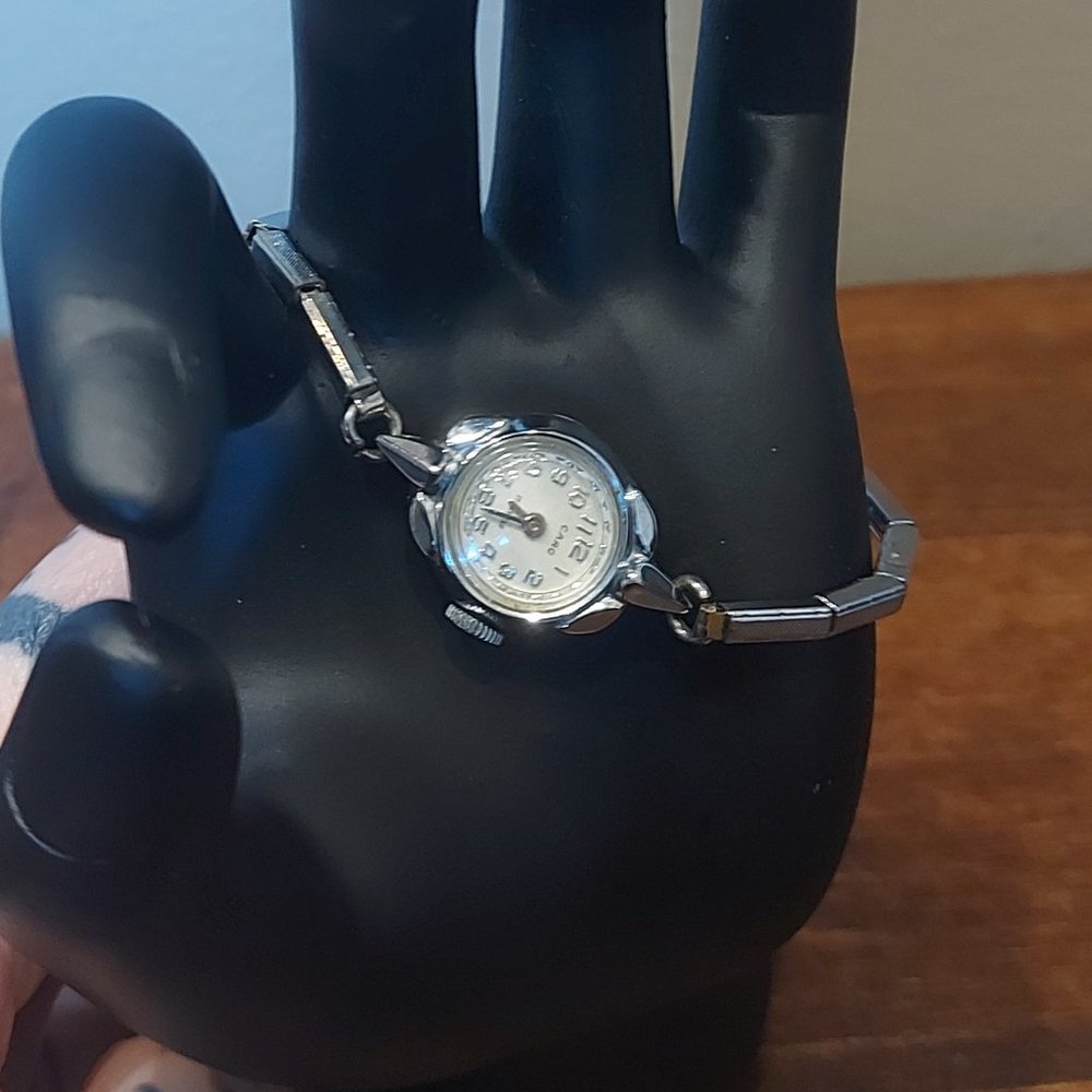 Vintage Ladies Caro Silver Toned Watch